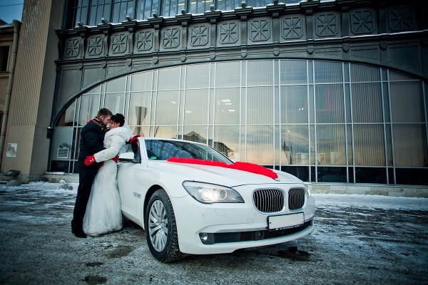 BMW 7-F01,F02