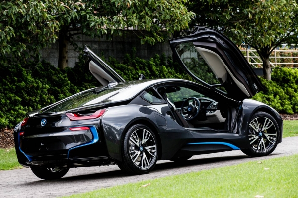 BMW i8 
