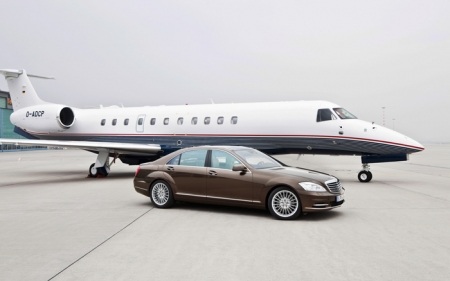 Mercedes W221 