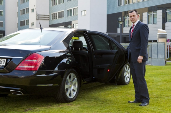 Mercedes W221 